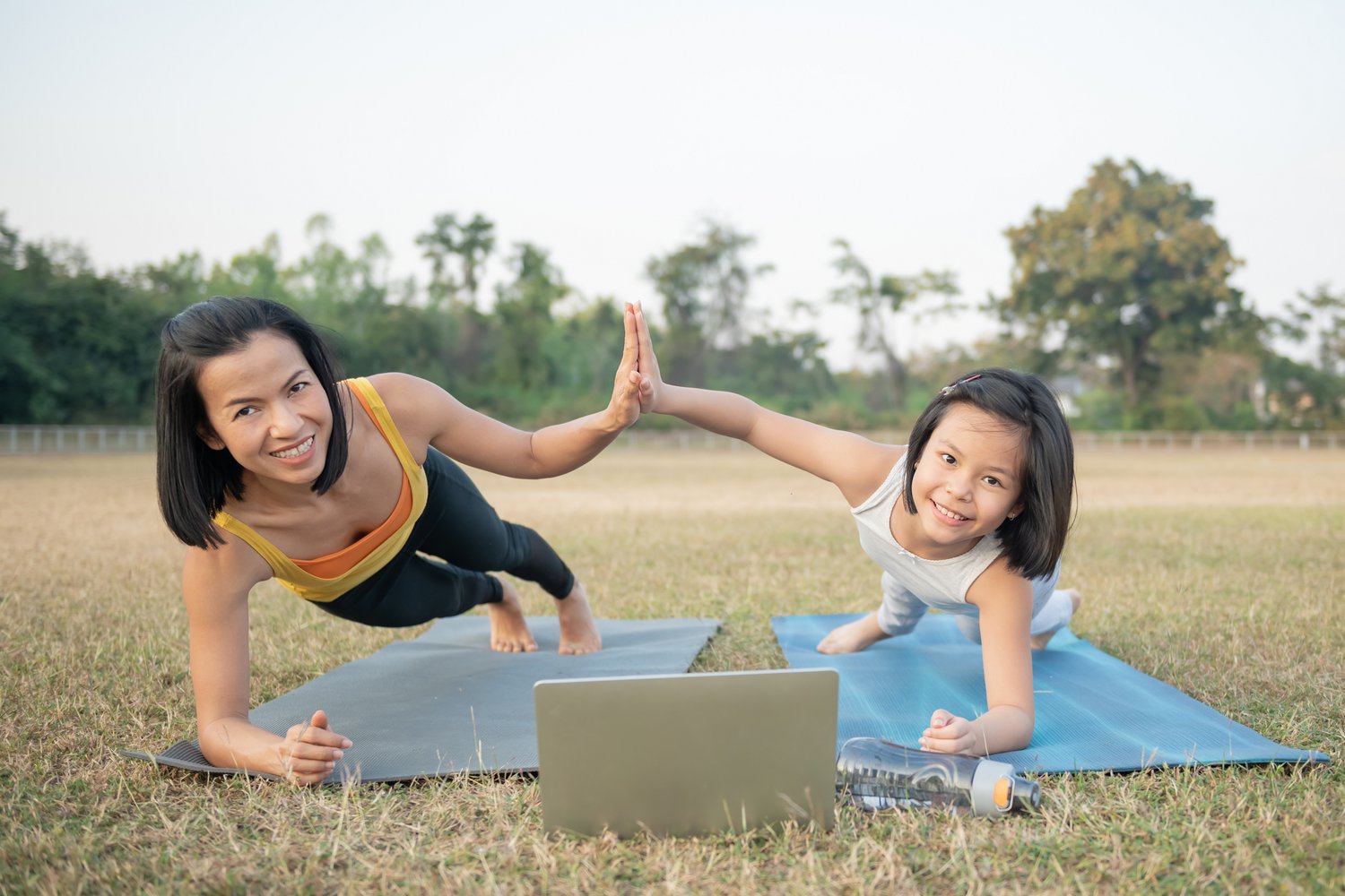 02b Mom & child exercising to video