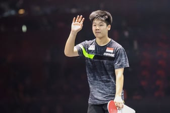 TeamSG's Teenage Sensation Izaac Quek Stuns Commonwealth Games Champion at Singapore Smash 2023!