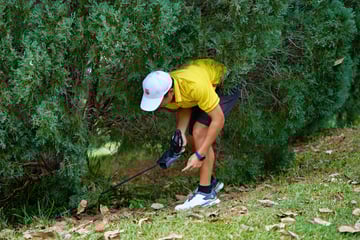 2024-04-15_NSG Golf Championship Master Course @Laguna Nationals_Photo by Eric Koh DSC06597 Sean  Pang(HCI) searches for his golf ball under the tree