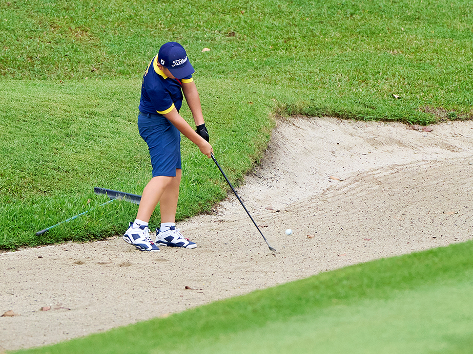 2024-04-15_NSG Golf Championship Master Course @Laguna Nationals_Photo by Eric Koh DSC09234 Division C boy in action at the bunker
