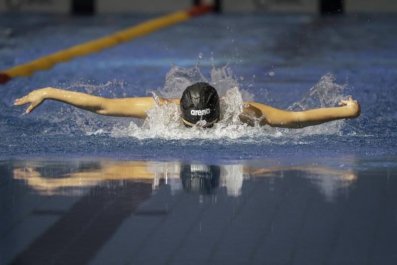 2022-04-25_NSG_Swimming_Photo_By_Ron_Low_06