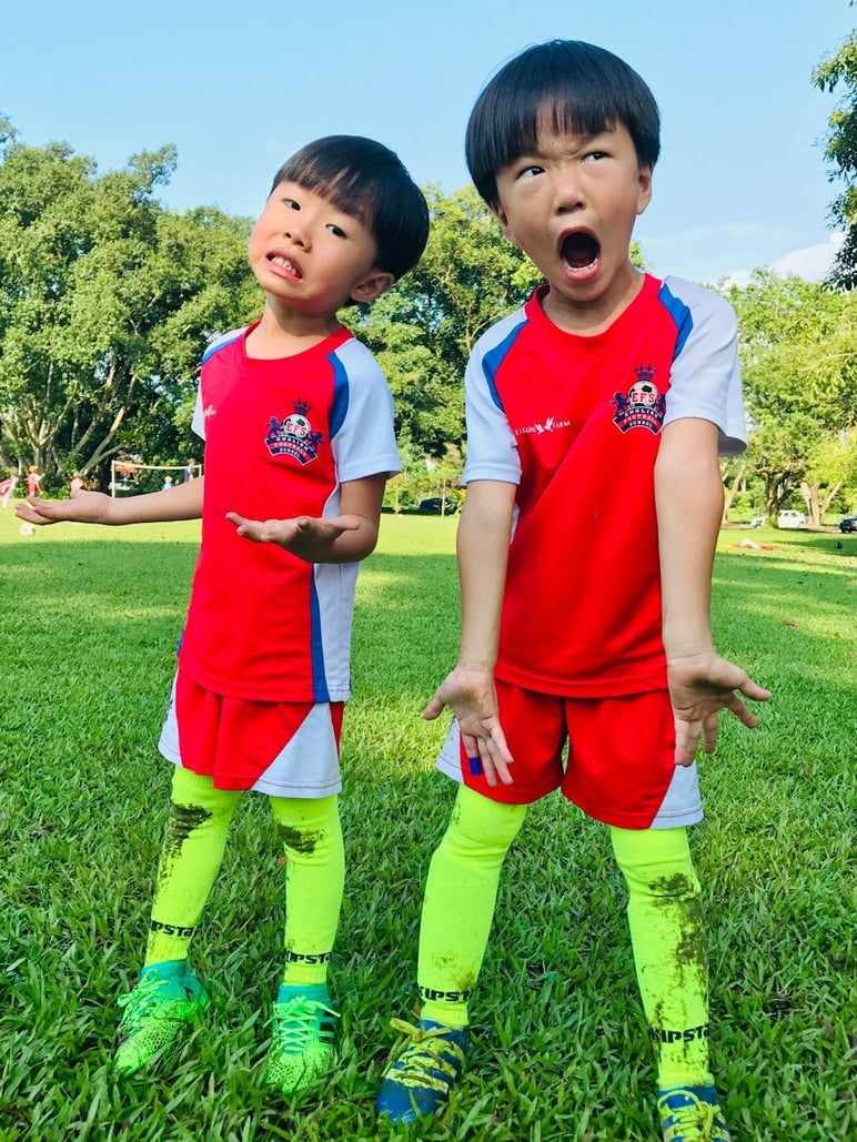 Having fun during football lessons at a young age (2017)