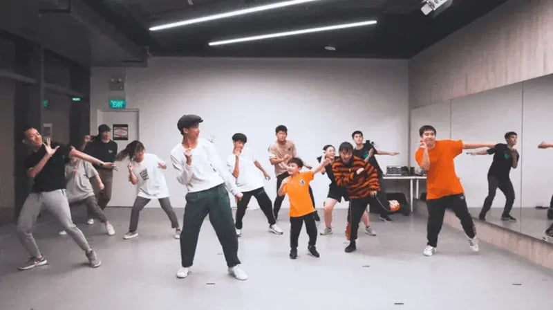 Adults attending locking class