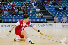 Passing and receiving the ball in floorball