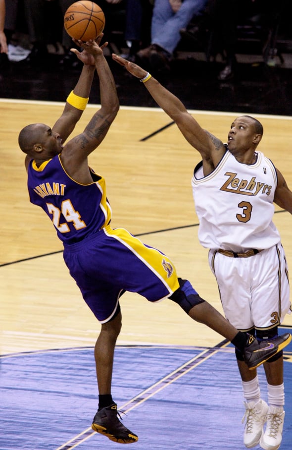 Blocking a fadeaway shot