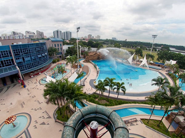 commercial-pools
