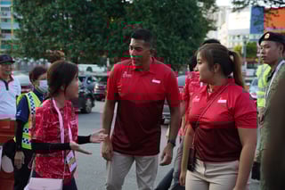 Datyl & Nad arriving