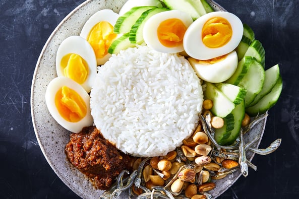 3f98550d-0c5f-46db-816b-d6a8dcacdac1--2020-1105_nasi-lemak_welcome-to-my-pantry_final_3x2_julia-gartland_170