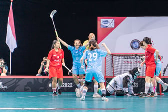 The Republic's Men's & Women's Teams are prepped and ready for S'pore Floorball Series!