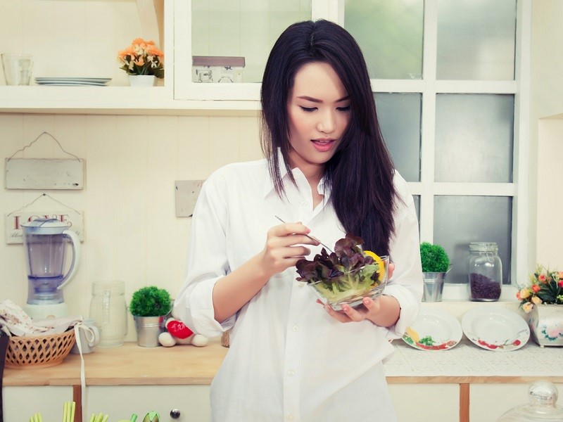 Image showcasing 7 signs that show you are not getting enough nutrients