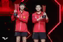 China’s Fan Zhendong & Wang Chuqin seize the Men's Doubles title at WTT Singapore Smash!