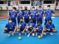 Queensway stuck in the Woods!