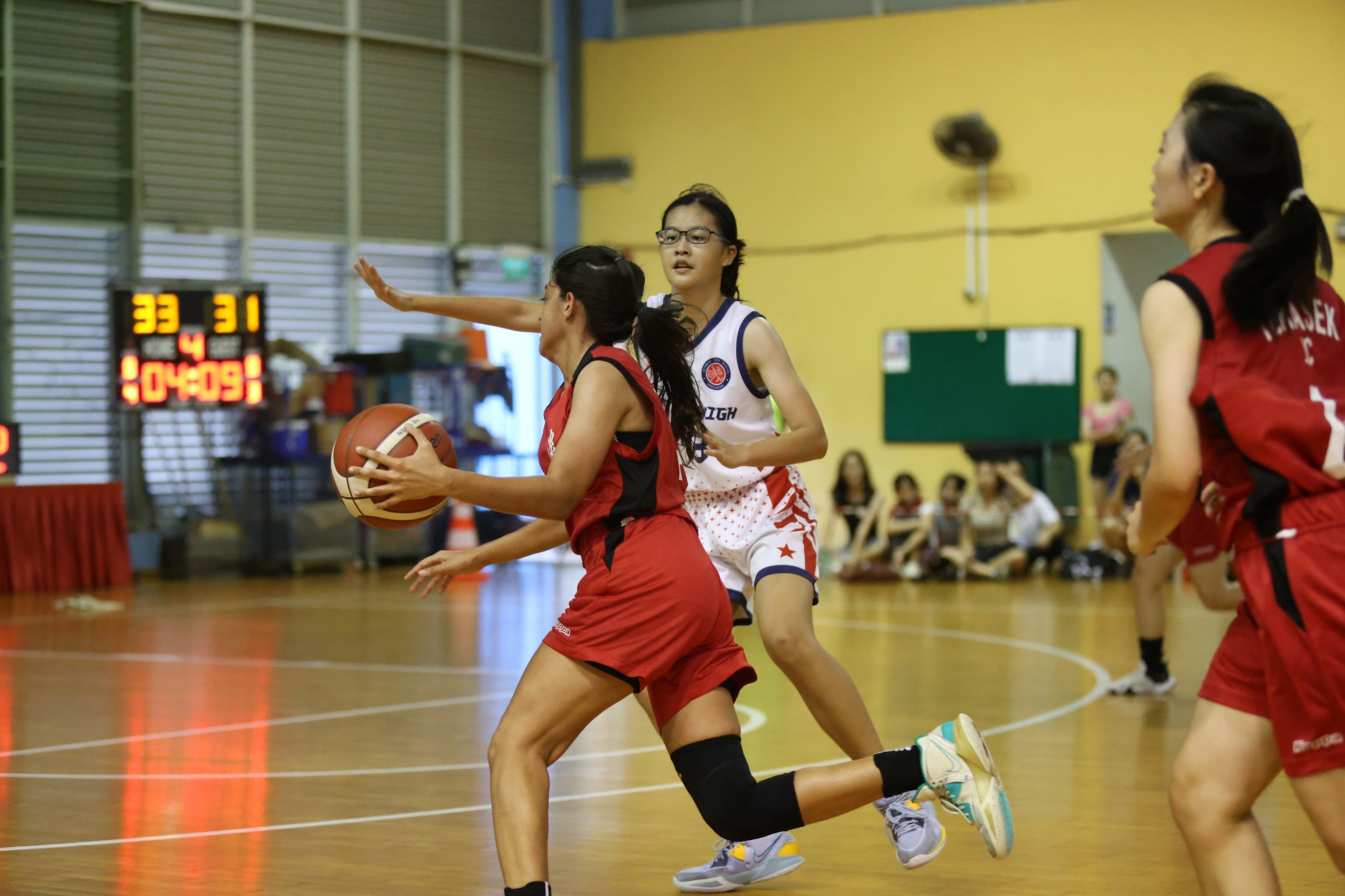2023-04-28_NSG Basketball Div A Girls - DHS(White) vs TJC(Red)_Photo by Anbumani (16)