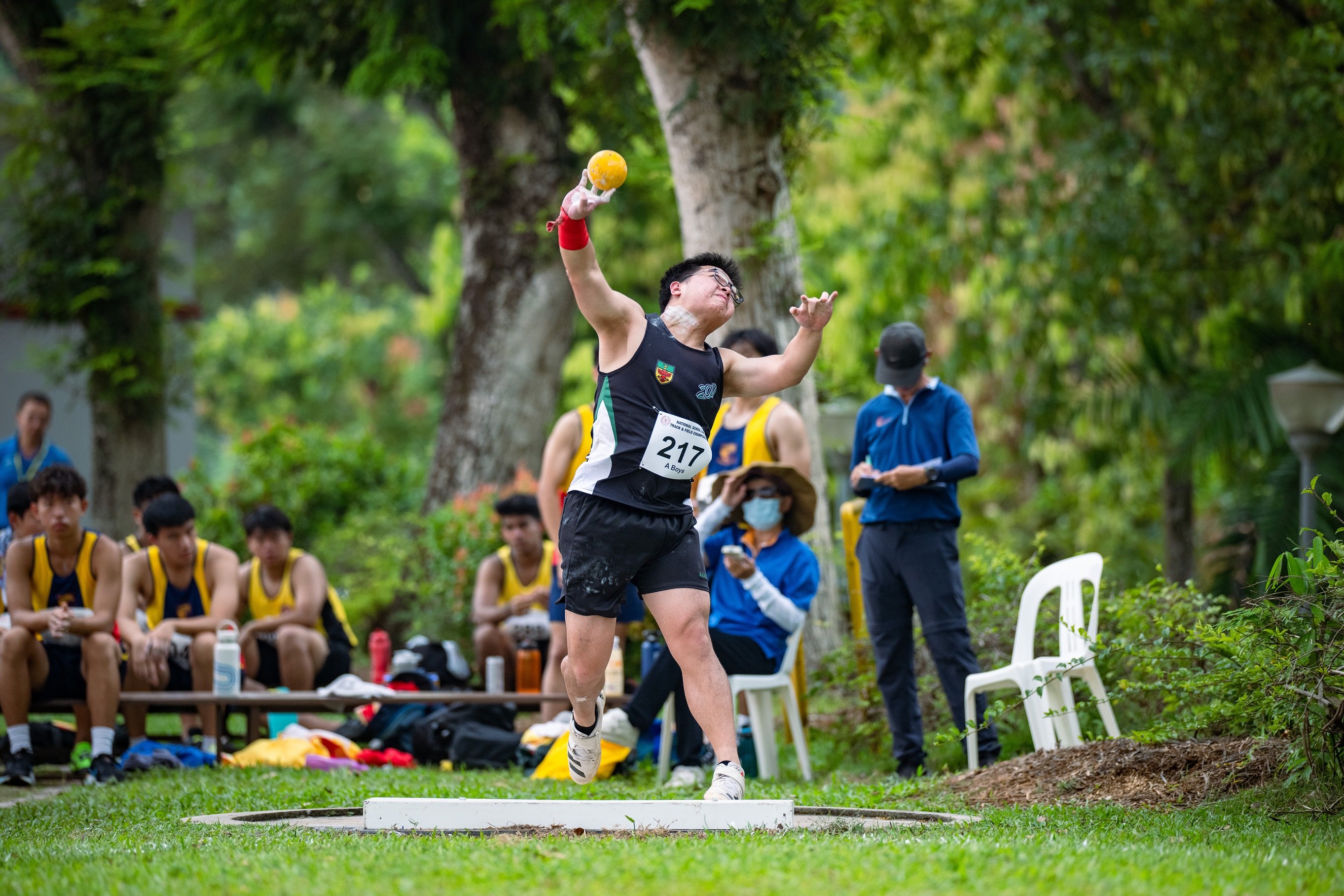 2023-04-14_National School Game T&F 2023 (PM)_Photo by Tom Ng Kok Leong_DSC_6521_A Boys Shot Put Kan Fu Yi (tag 217) of RI 2nd place 14.71m