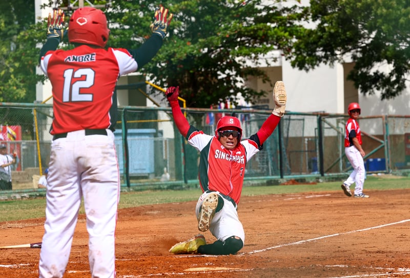 20251205_Baseball and Softball_JL_27