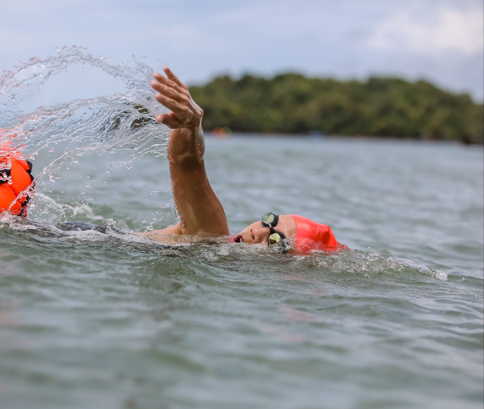 Singaporean Doctor Challenges the New York Hudson River, to Raise Funds for St Luke's Hospital
