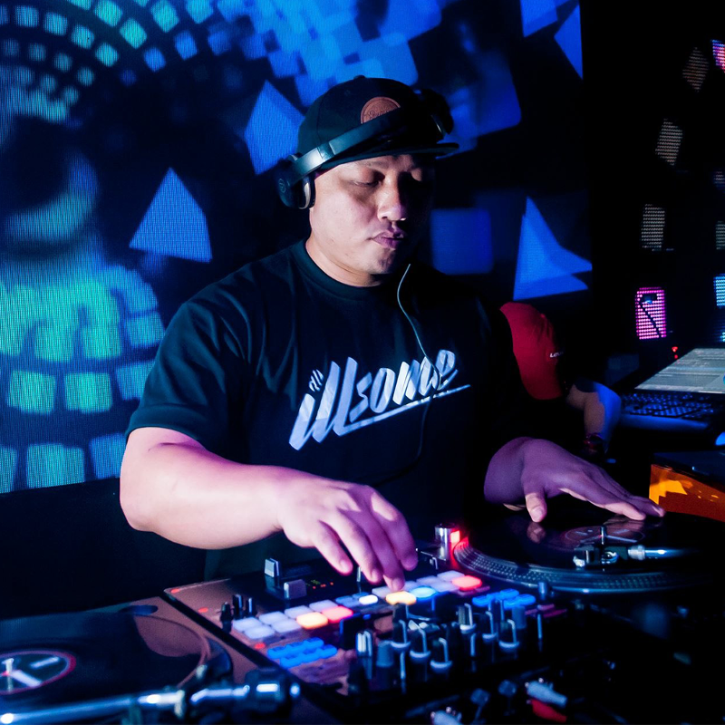 DJ