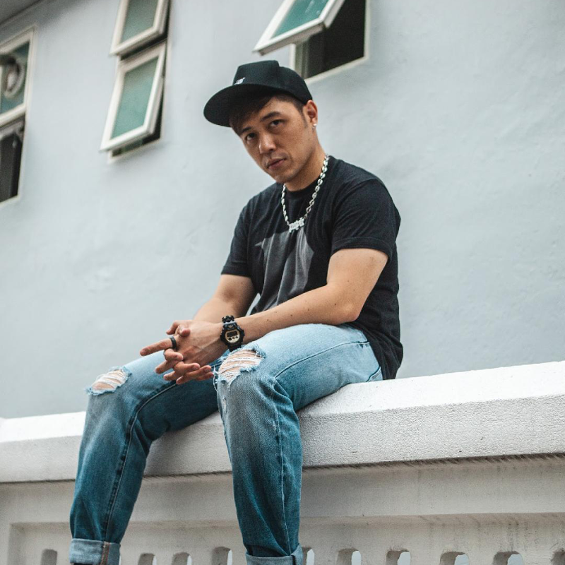DJ